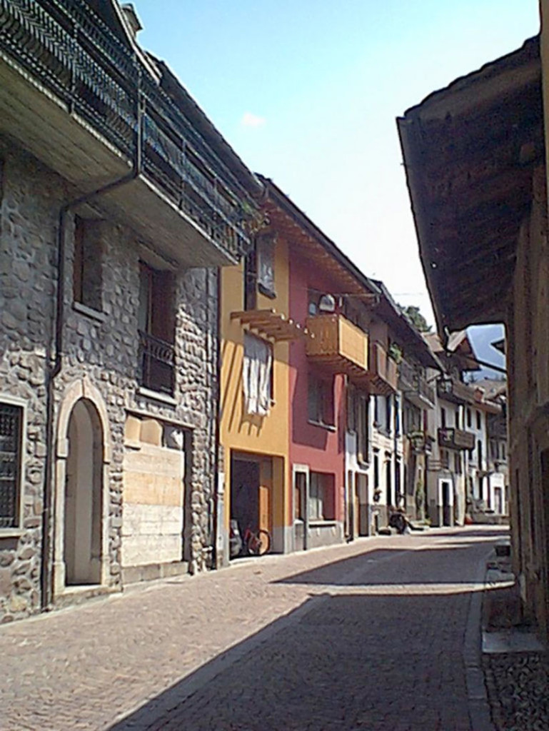 Edifici nel centro storico a schilpario